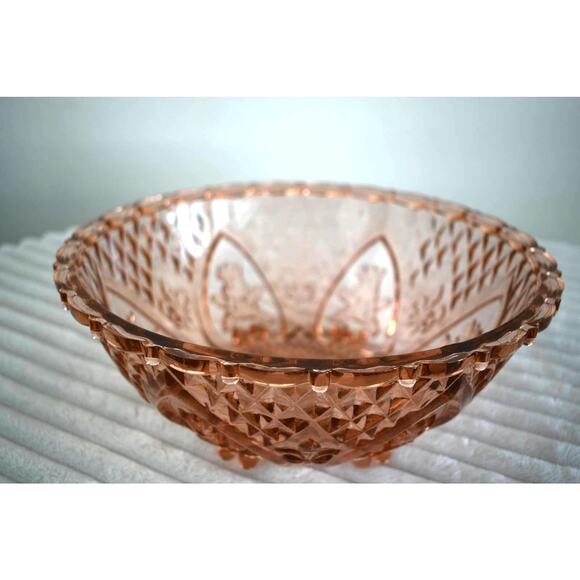 Vintage KIG Malaysia Pink Glass Footed Serving Bowl Diamond Rose Fleur De Lis - Picture 1 of 7